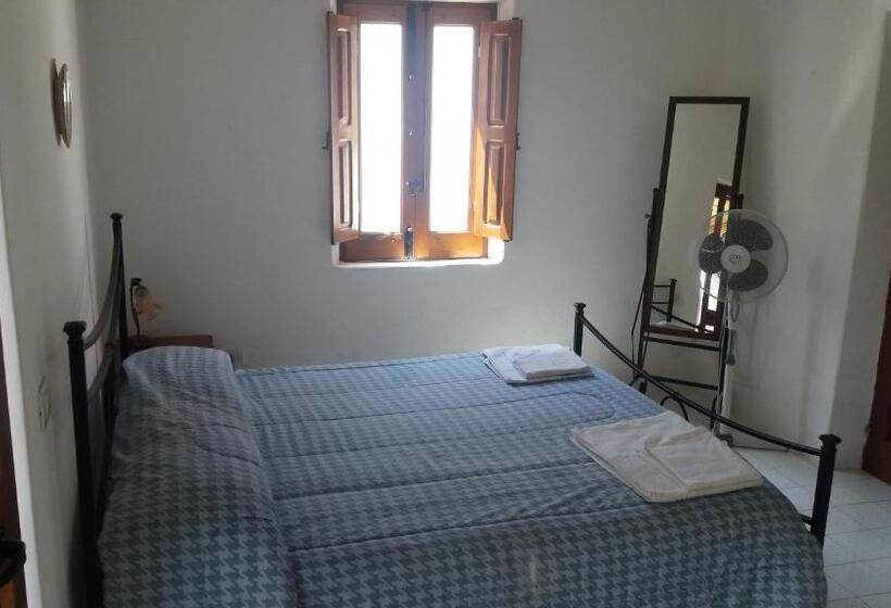 Apartamento 1 Dormitório com Terraço, Case La Pergola