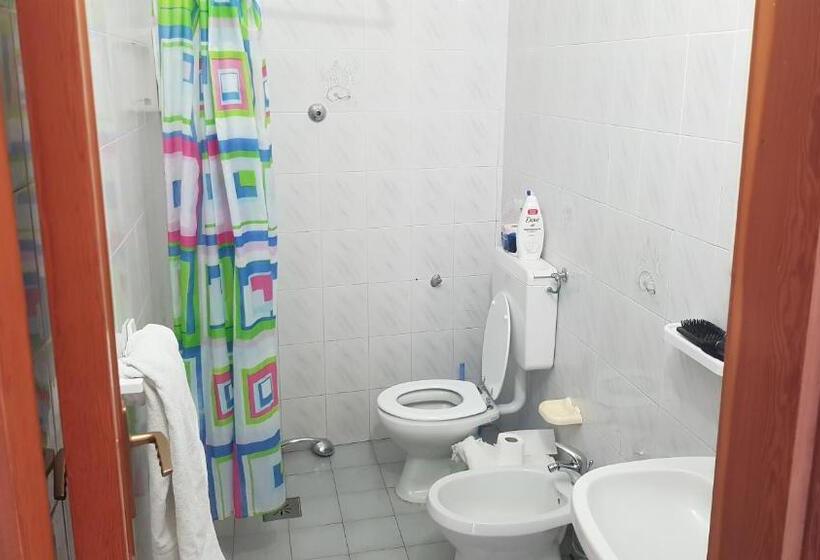 Quarto Quádruplo Clássico, Case La Pergola