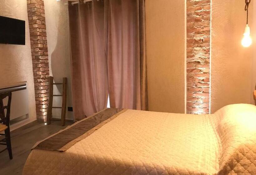 Номер Deluxe с Балконом, Villa Laura