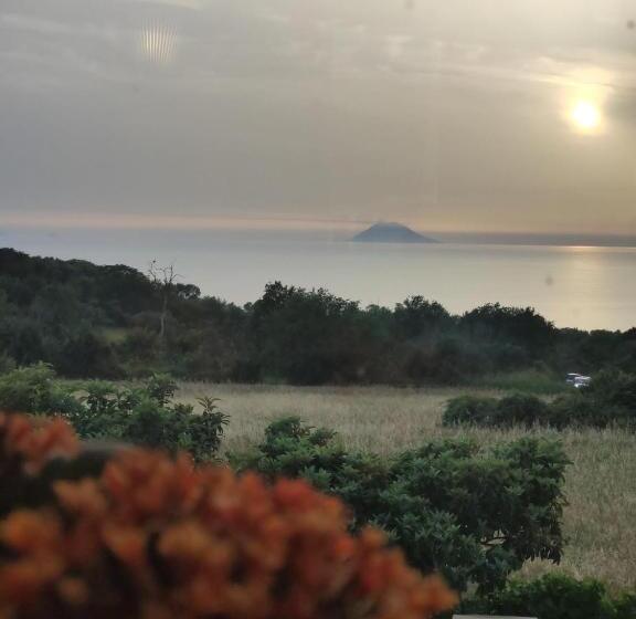 Студия Стандарт Вид на Море, Gullo Capo Vaticano