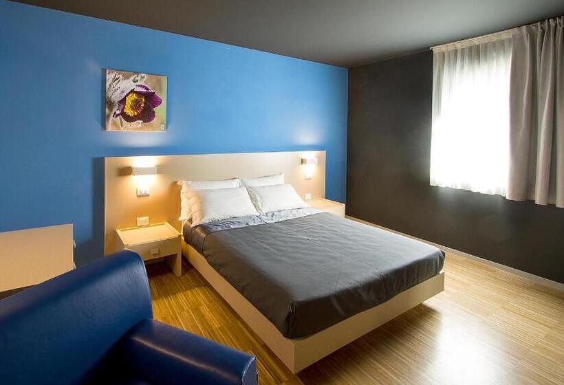 스탠다드 스튜디오 (테라스구비), Residence Bleu