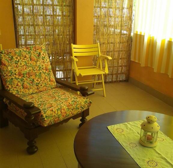 スタンダード４人部屋, La Casa Rosa