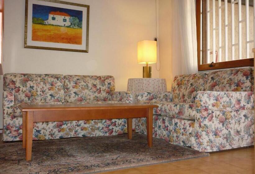 آپارتمان 1 خوابه با تراس, Eur Nir Residence
