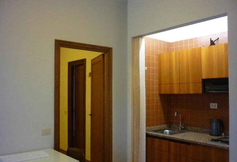 آپارتمان 1 خوابه همکف, Eur Nir Residence