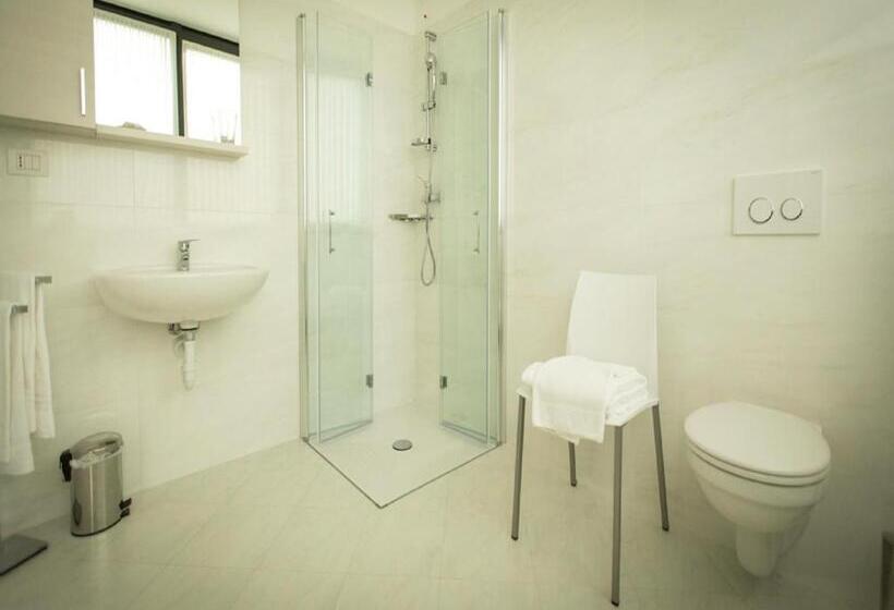 استودیوی استاندارد, Residence Al Bosco