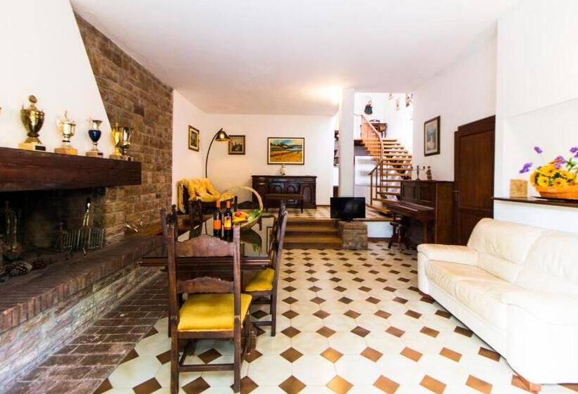 سوئیت با بالکن, Residence Oasis