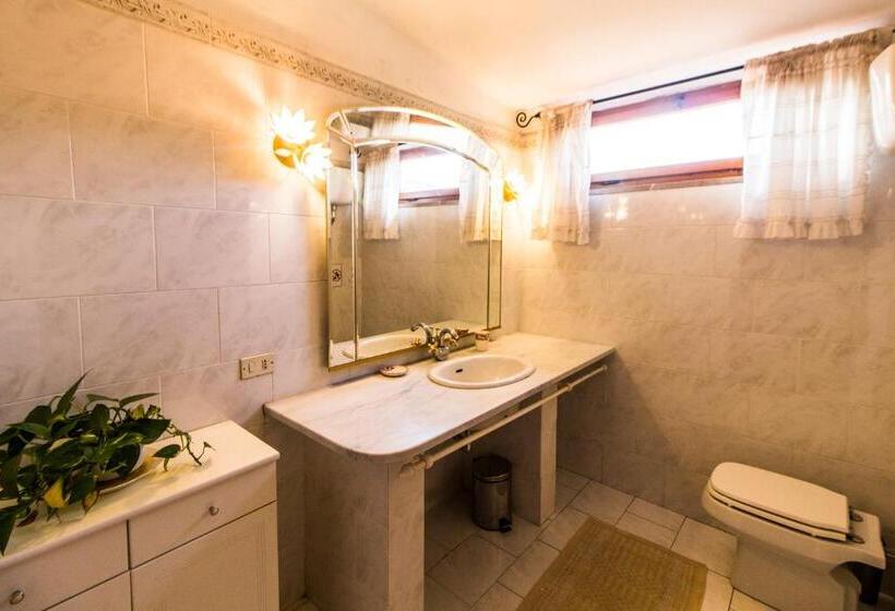 سوئیت با بالکن, Residence Oasis