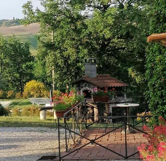 スタンダードスタジオ, Agriturismo La Poderina