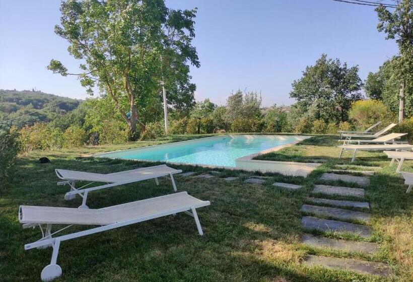 スタンダードスタジオ, Agriturismo La Poderina
