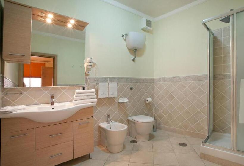 استودیوی استاندارد, Posidonia Residence