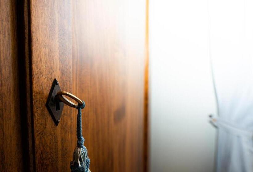 バルコニー付きスタンダードルーム, Torre Camaldoli B&b   Borgo Capitano Collection   Albergo Diffuso
