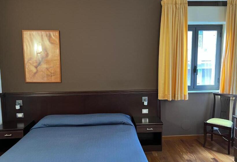 اتاق لوکس سه تخته, Residence San Martino