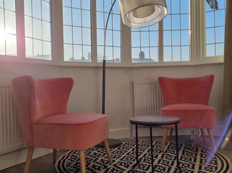 스탠다드 룸, Cg London