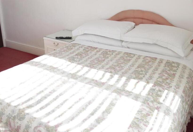 اتاق استاندارد, Tanamara Guest House