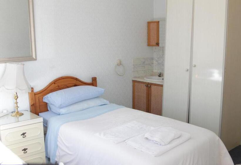 اتاق استاندارد با سرویس بهداشتی مشترک, Tanamara Guest House