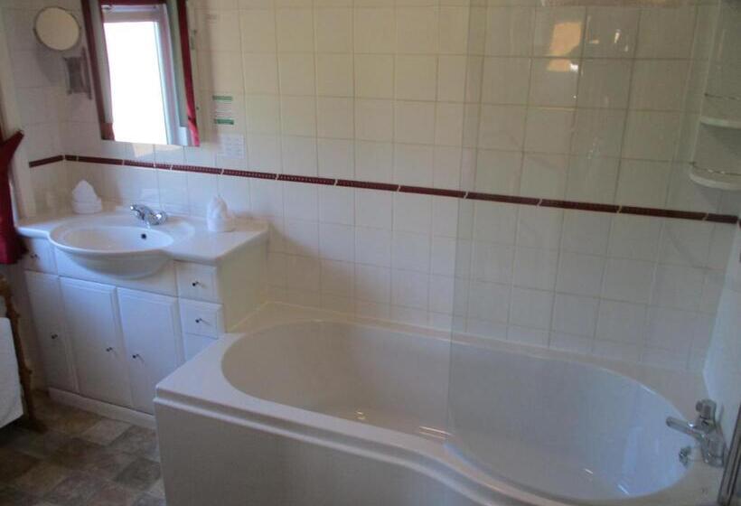 اتاق لوکس با چشم‌انداز دریا, Gate Lodge Guest House