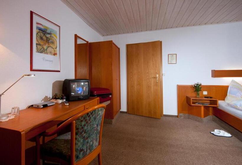 Quarto standart individual, Pension Cafe Suzette