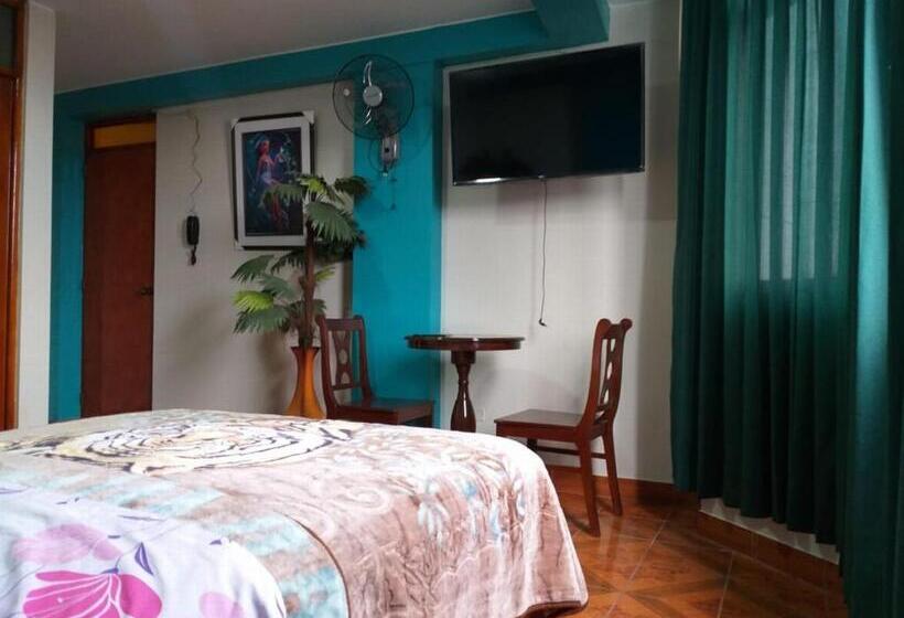 Студия Deluxe, Camino Real