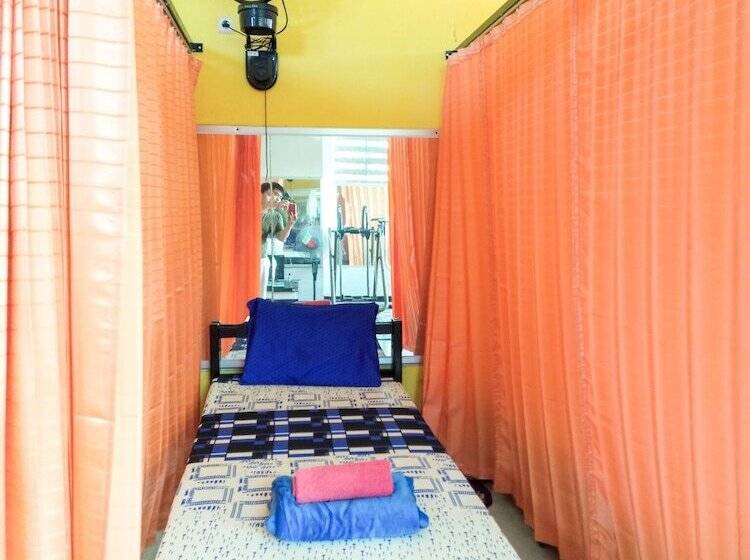 Кровать в Общей Комнате, Colorbox House