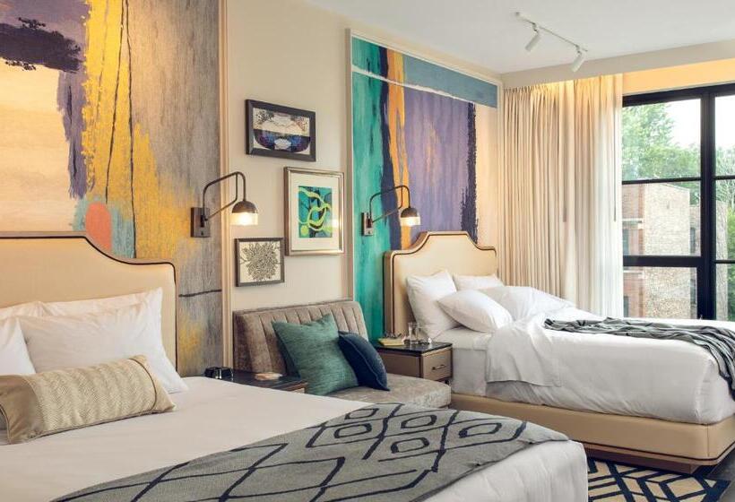 Quarto Standard para Deficientes, Sophy Hyde Park
