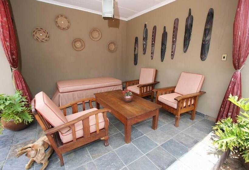 Номер Стандарт, African Roots Guest House