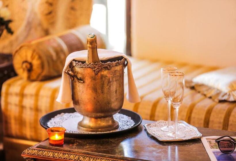 اتاق لوکس, Maison Kasba Bonheur & Bien Etre Emma & Gilles