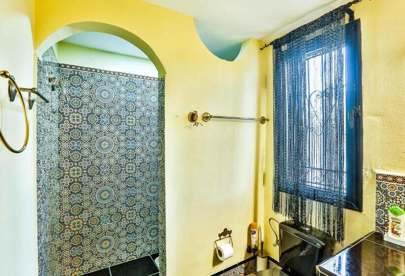 بانگلوی استاندارد, Maison Kasba Bonheur & Bien Etre Emma & Gilles