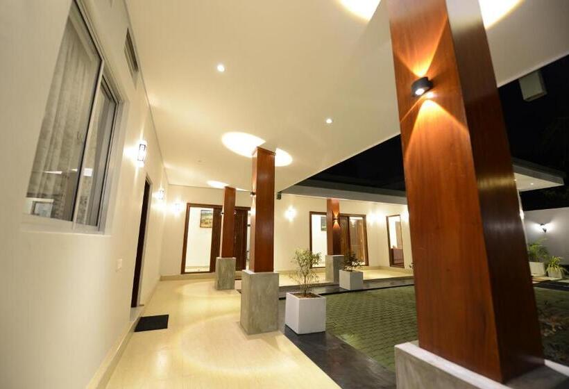 اتاق لوکس, Diva Villa Airport Transit