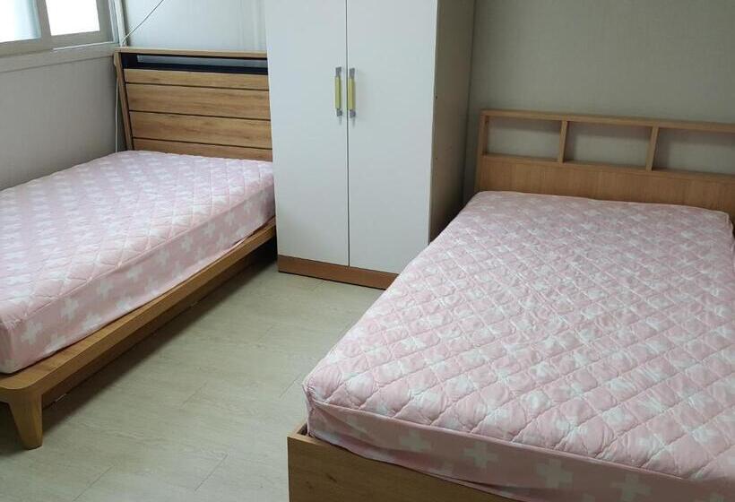 اتاق اکونومی, Guest House Manna