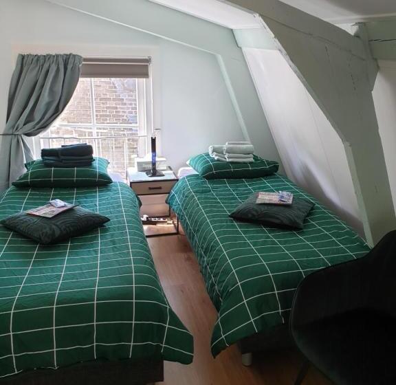 Номер Economy, Pension Groeneweg