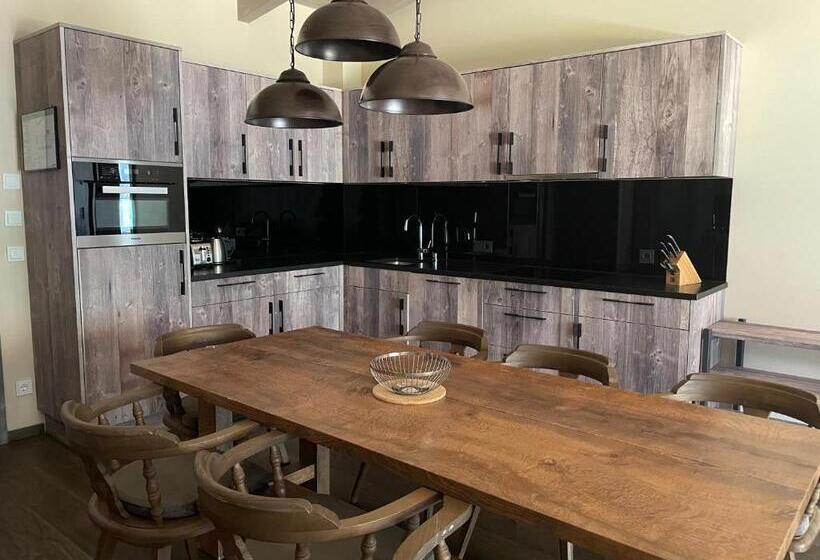 Apartamento em sótão com 3 quartos, Mountain Spa Residences