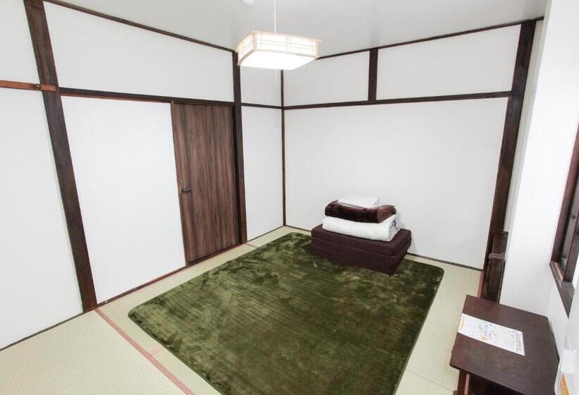 Номер Стандарт, Sansan Yuzawa Backpackers