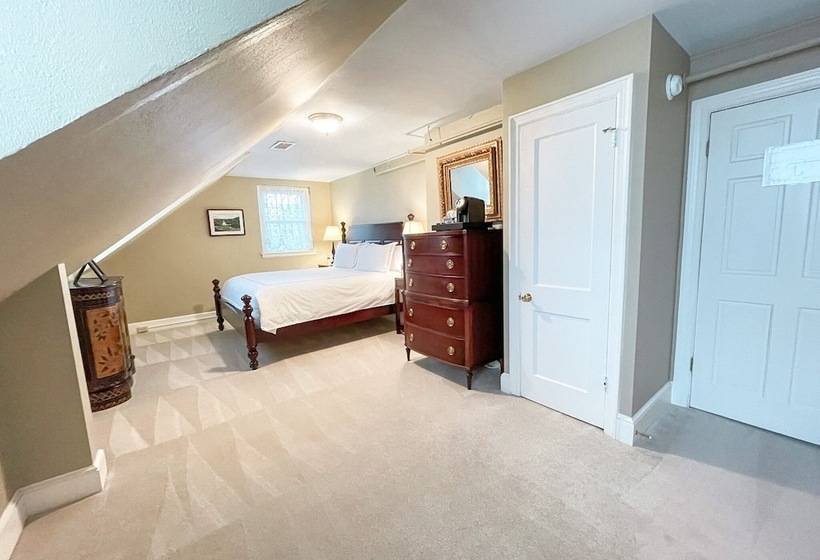 Номер Стандарт, Abigail Inn