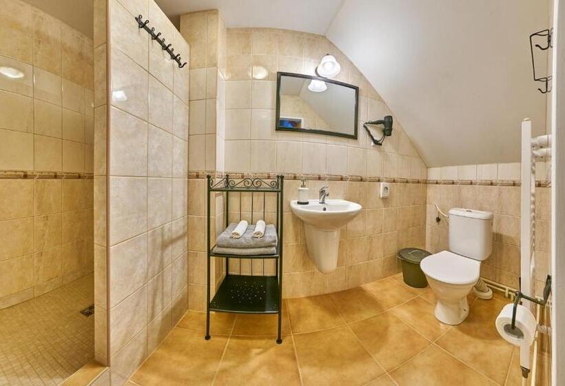 Трехместный Номер Deluxe, Penzion Pod Třešňovkou