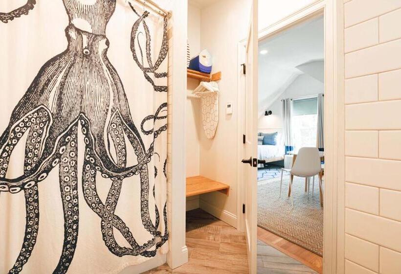 Студия Deluxe, Great Island Inn   A Modern Boutique
