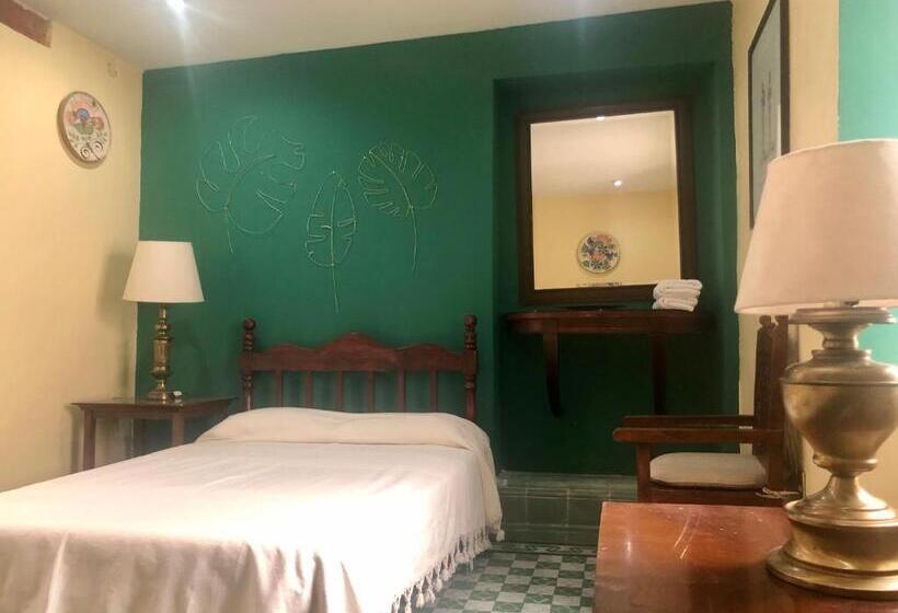 اتاق استاندارد سه نفره, Casa Tecolote