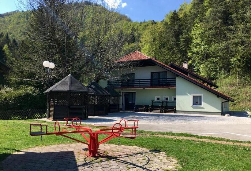 اتاق استاندارد با بالکن, Guest House Atelšek