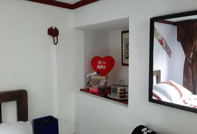 Номер Стандарт Вид на Сад, Hostal Casa Artvelez