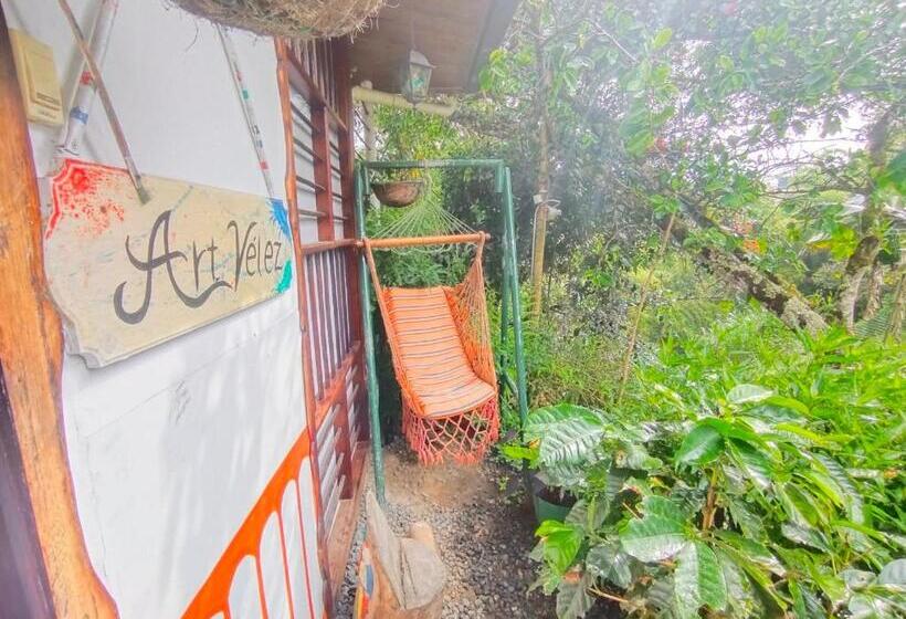 Номер Стандарт, Hostal Casa Artvelez