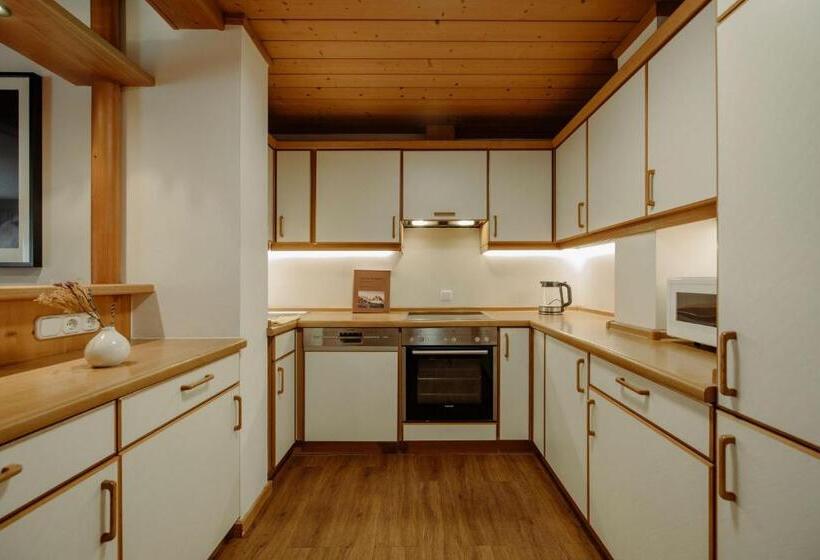 Апартаменты 3 Спальни, Theresi Appartements