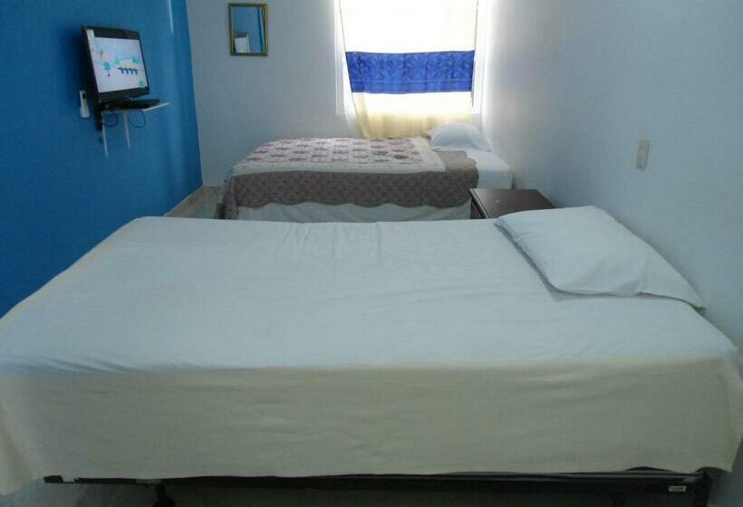 Номер Стандарт Трехместный, Roxi S Place