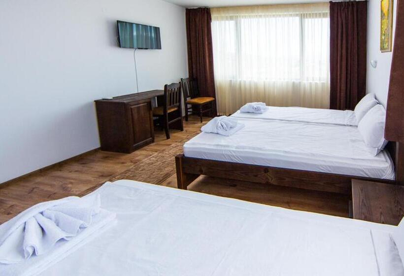 غرفة قياسية ثلاثية, Guest House Ognyanovo