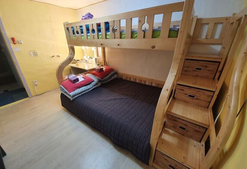 اتاق خانوادگی, Daejeon Guesthouse Sky Garden