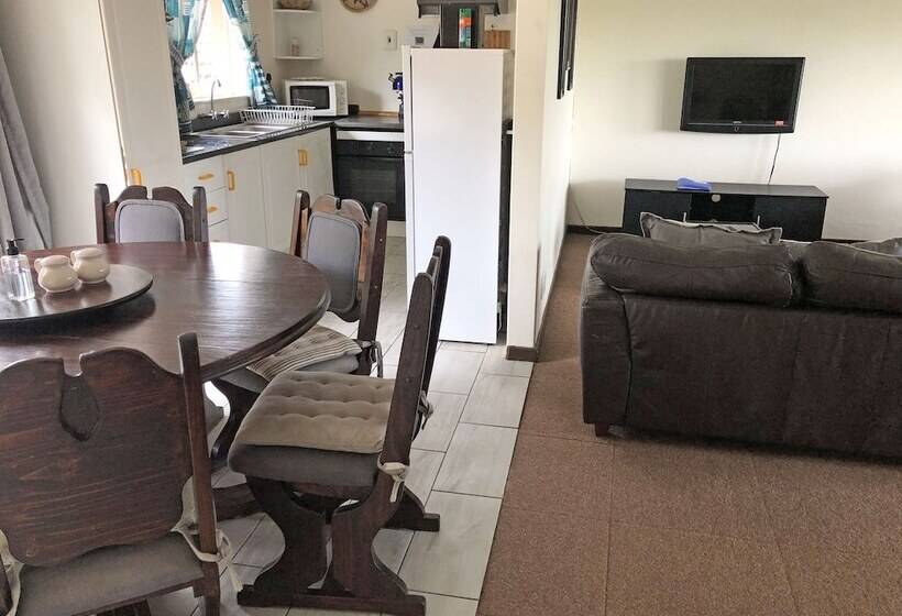 침실 2개 아파트, Hills And Dales Accommodation