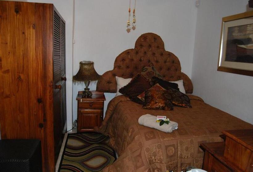 اتاق استاندارد, Ronique's Guest House