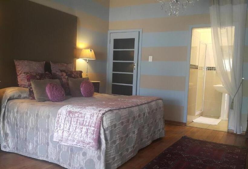 Президентский Люкс, Villa Brocant Guest House