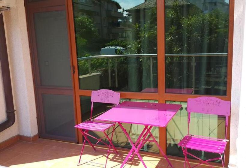 标准间带阳台, Guest House Beglik Tash
