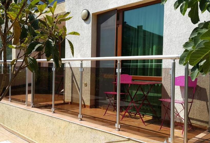 اتاق استاندارد با بالکن, Guest House Beglik Tash