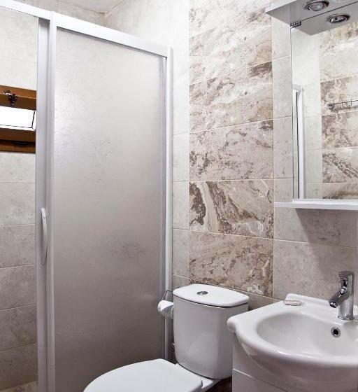 Номер Стандарт Вид на Сад, şahin Motel & Restaurant