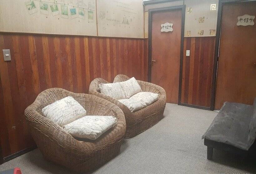 غرفة قياسية ثلاثية, Hostal Klein